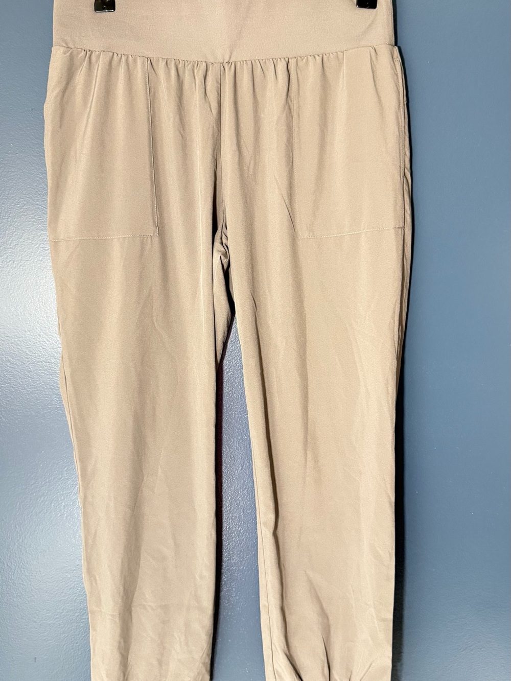 Women Stretch Pull-On Pants in Light Beige